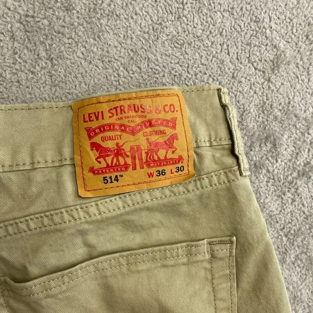 Levis 514 Men's W36 L30 Khaki Straight Fit Jeans Cotton & Elastane